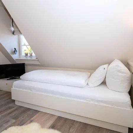Hüs Tilda, Alte Dorfstraße 11 *